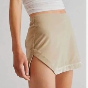Free People Annalise Velvet Mini Skirt Size 12